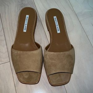 Manolo Blahnik Araspemu Sandals